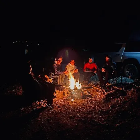 Auto Grubesa Campingplatz Scit