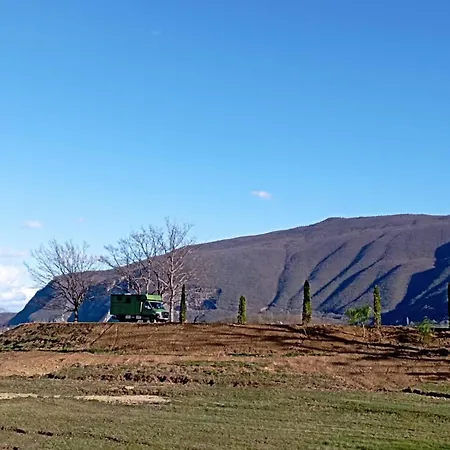 Auto Grubesa Kamp Scit