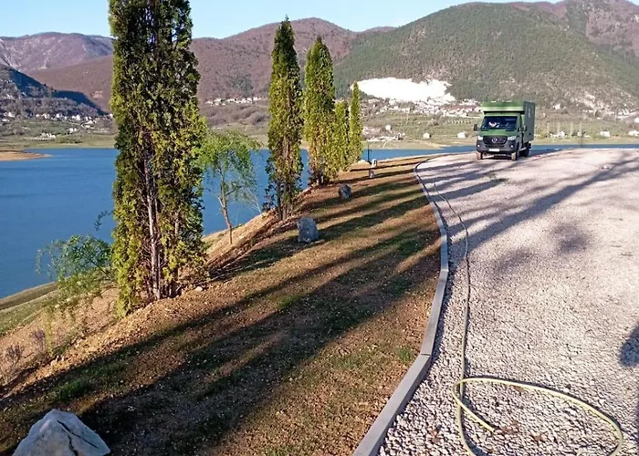 Auto Grubesa Kemping Scit