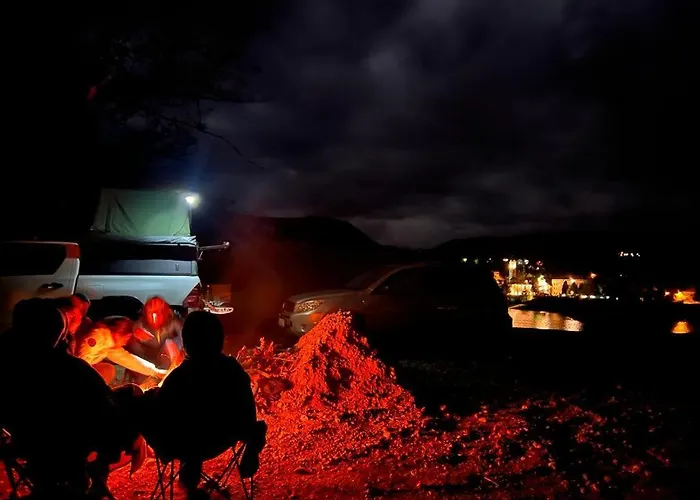 Auto Grubesa Kemping *